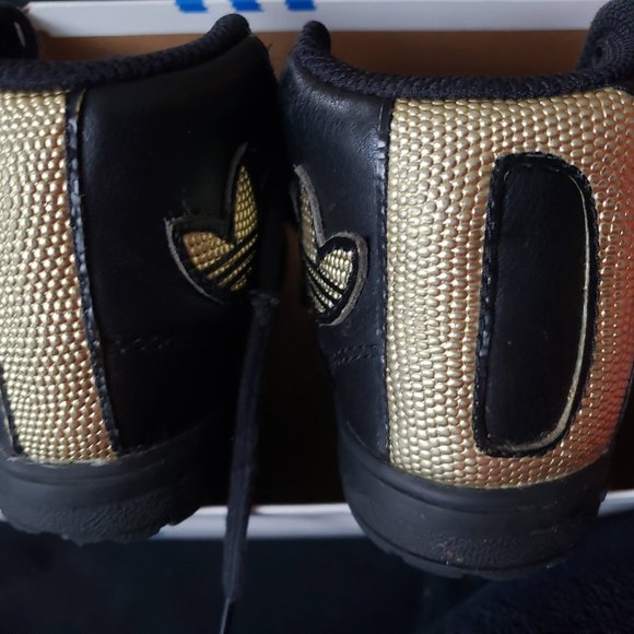 Jeremy Scott Adidas - Picture 2 of 5